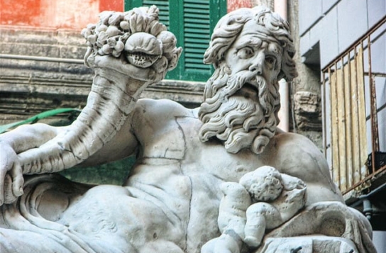 Naples in a Perfect Half Day – History, Food & Local Life