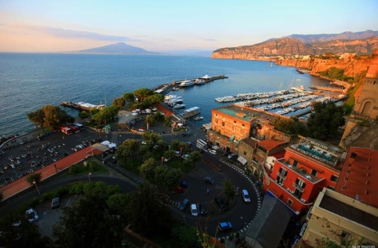 Full-Day Herculaneum & the Amalfi Coast: Positano and Amalfi