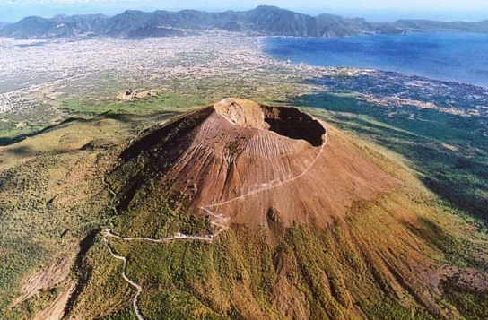 Transfer to Salerno with Stops at Mount Vesuvius and Wine Tasting