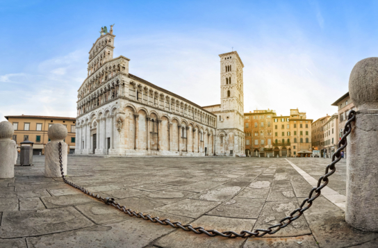 Transfer to Lucca with a Stop in Pisa