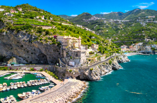 Transfer to Naples with stops in Maiori, Minori & Vietri