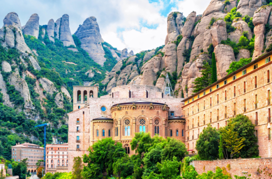 Montserrat & Cava Full-Day Experience – Black Madonna & Catalonia’s Sparkling Wine
