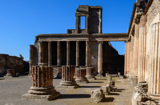 Transfer to Salerno with a Stop in Pompeii
