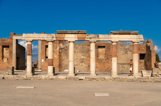 Pompeii, Mount Vesuvius & Wine Experience – History, Views & Local Flavors