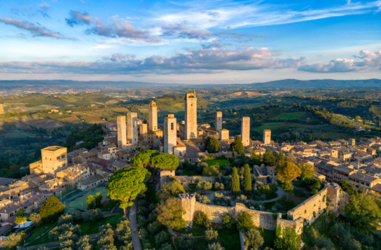 Transfer to Livorno with Stops in San Gimignano and Volterra