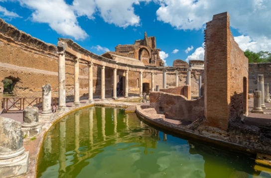 Transfer to Rome with a Stop in Tivoli