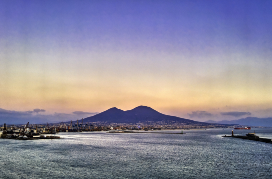 Pompeii & Mount Vesuvius Hike with Lunch and Wine Tasting